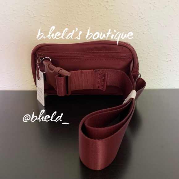 lululemon Everywhere Belt Bag *Extended Strap Red Merlot Fall 2022 Color New NWT - Picture 7 of 16